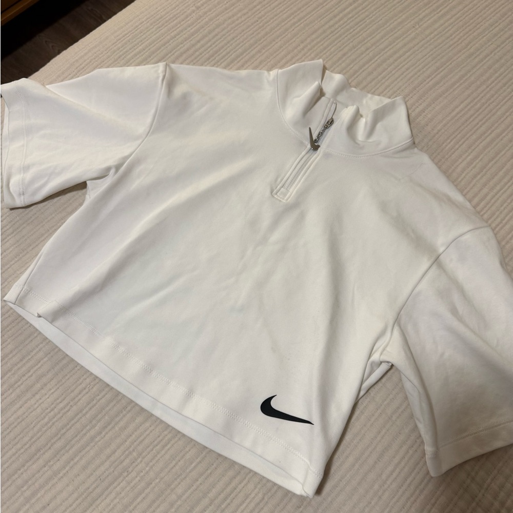 Nike Cropped White Half-Zip